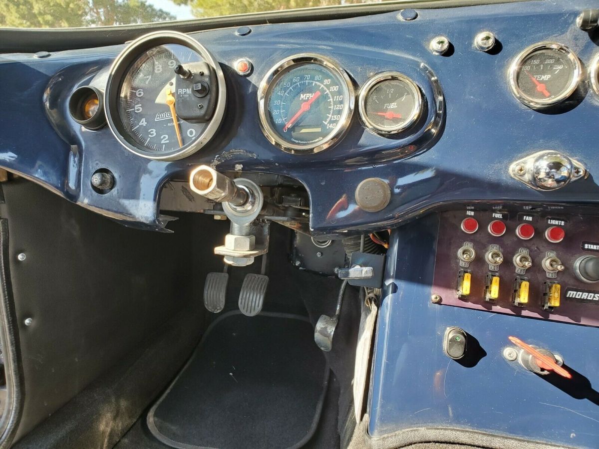 1969 Blue MG MGB Coupe