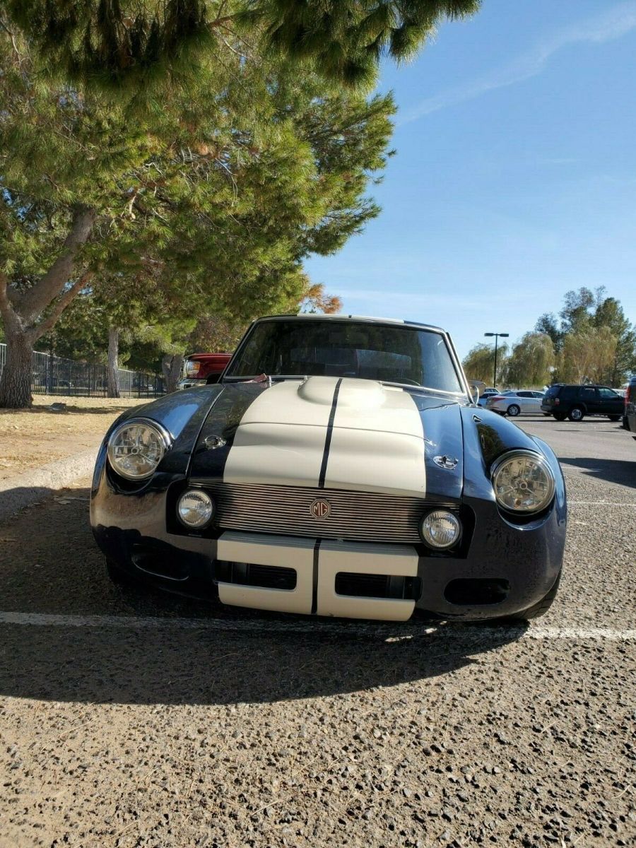 1969 Blue MG MGB Coupe