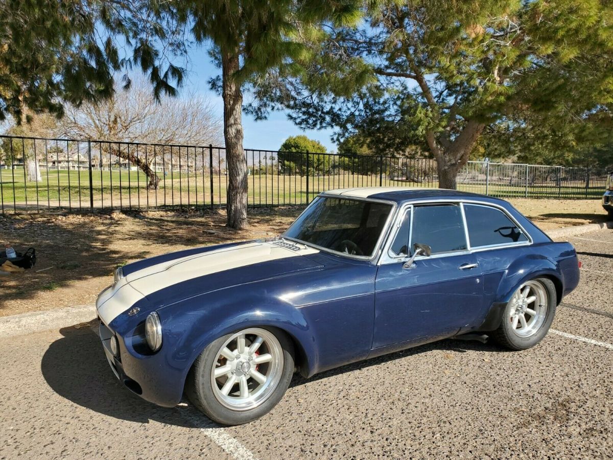 1969 Blue MG MGB Coupe