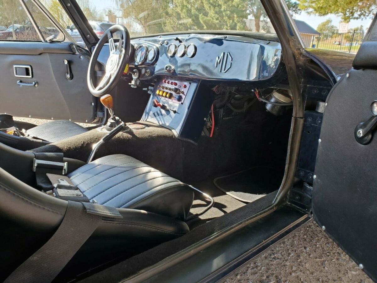 1969 Blue MG MGB Coupe