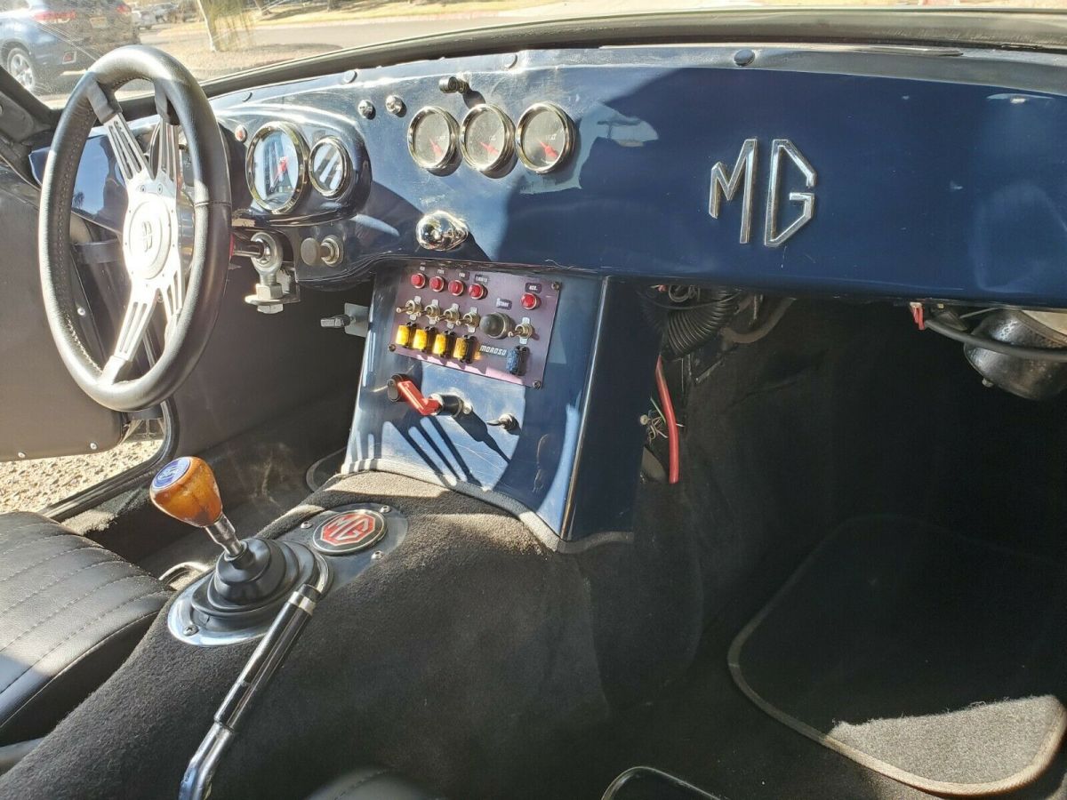 1969 Blue MG MGB Coupe