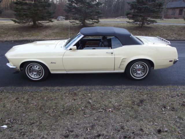 1969 Meadowlark yellow Ford Mustang Convertible