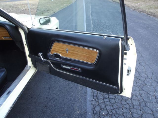 1969 Meadowlark yellow Ford Mustang Convertible