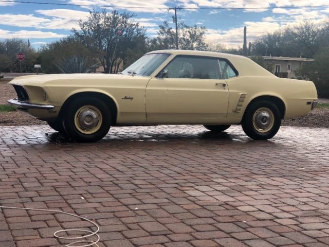 1969 Yellow Ford Mustang Coupe