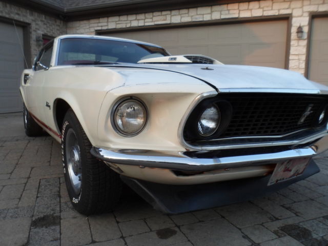 1969 White Ford Mustang Coupe