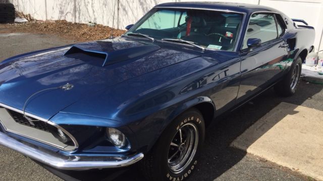 19690000 Blue Ford Mustang Fastback