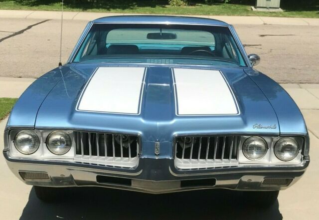 1968 Blue Oldsmobile Cutlass Coupe