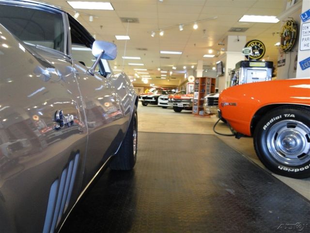 1969 Silver Chevrolet Corvette