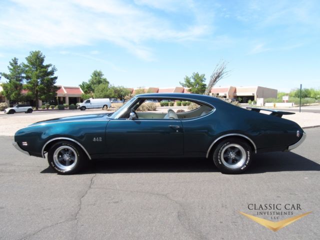 1969 Green Oldsmobile 442 Coupe