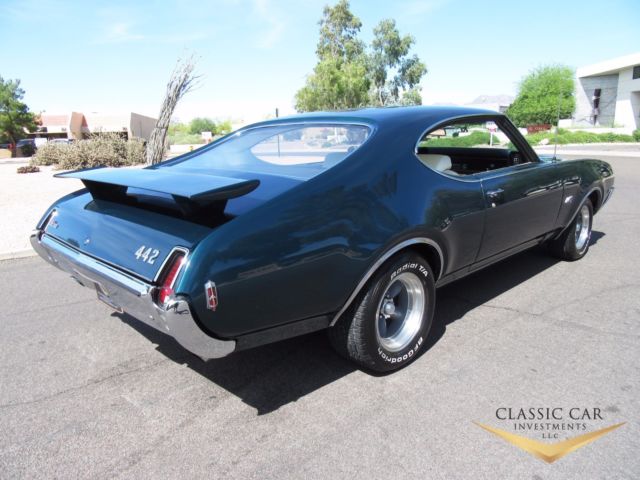 1969 Green Oldsmobile 442 Coupe