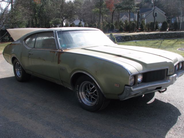 1969 Green Oldsmobile 442 Coupe