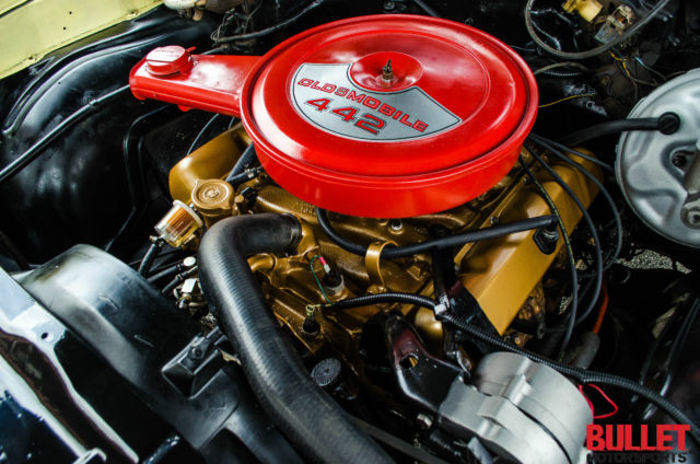 1969 Yellow Oldsmobile 442 Coupe