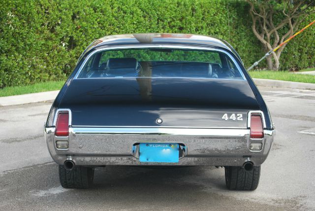 1969 Black with gold Oldsmobile 442 Coupe