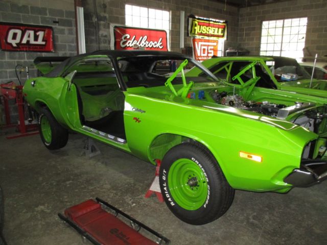 1969 Yellow Plymouth GTX