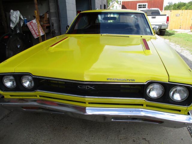 1969 Yellow Plymouth GTX