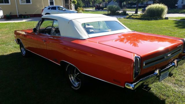 1969 PLUM CRAZY PURPLE Plymouth GTX Coupe