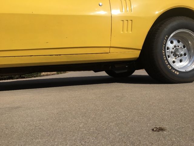 1967 Yellow Pontiac Firebird