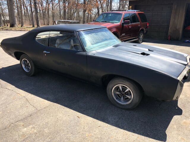 1969 Green Pontiac GTO Coupe