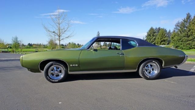 1969 Green Pontiac GTO Coupe