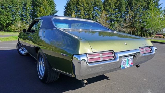 1969 Green Pontiac GTO Coupe