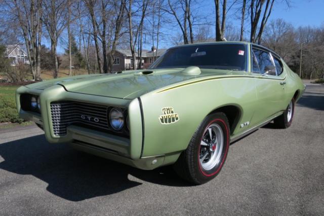 1969 Green Pontiac Tempest Coupe