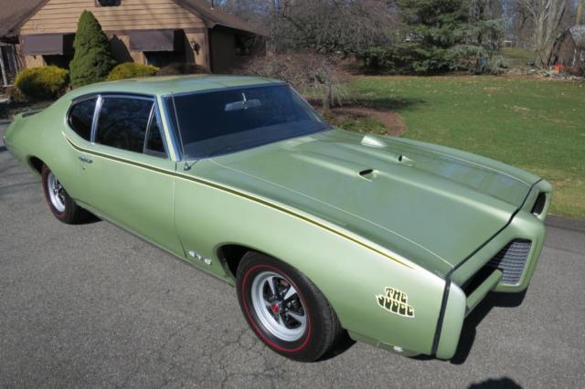 1969 Green Pontiac Tempest Coupe