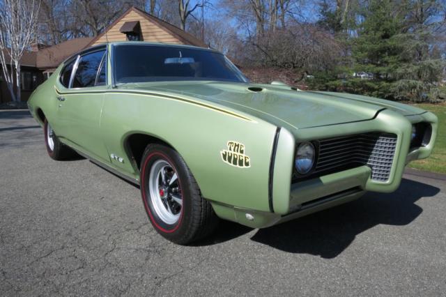 1969 Green Pontiac Tempest Coupe