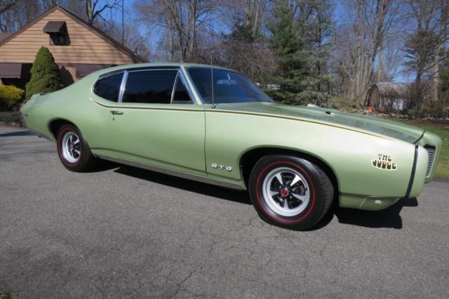 1969 Green Pontiac Tempest Coupe