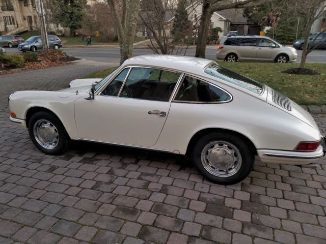 1969 White Porsche 912 Coupe