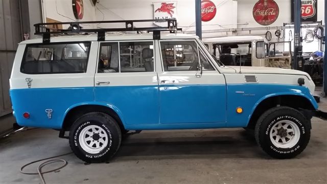 1969 SKY BLUE & ARCTIC WHITE Toyota Land Cruiser 4 DOOR