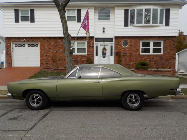1969 Green Plymouth Road Runner Coupe