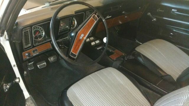 1969 White Chevrolet Camaro Coupe