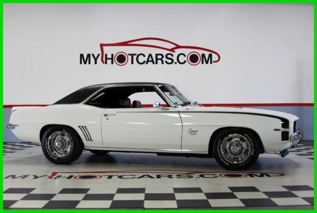 1969 White Chevrolet Camaro Coupe