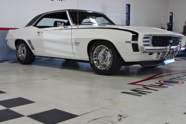 1969 White Chevrolet Camaro Coupe