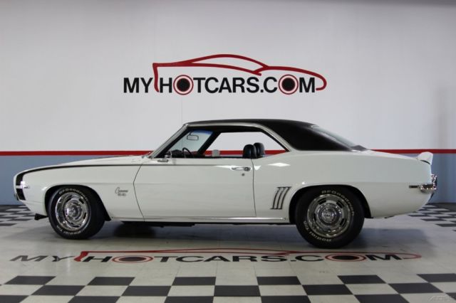 1969 White Chevrolet Camaro Coupe