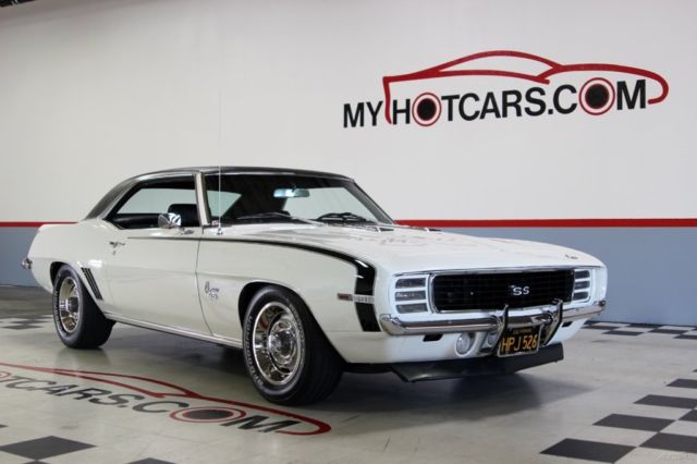 1969 White Chevrolet Camaro Coupe