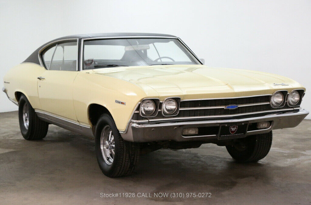 1969 Yellow Chevrolet Malibu
