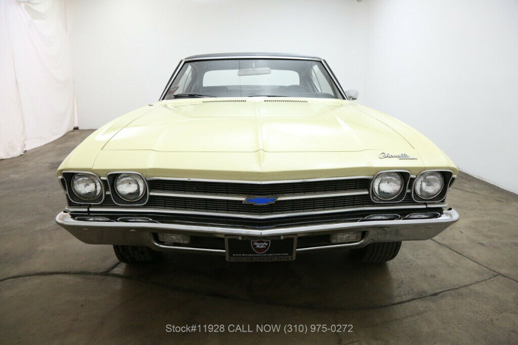 1969 Yellow Chevrolet Malibu