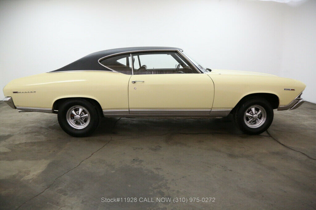 1969 Yellow Chevrolet Malibu