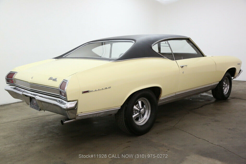 1969 Yellow Chevrolet Malibu