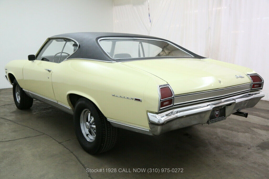 1969 Yellow Chevrolet Malibu