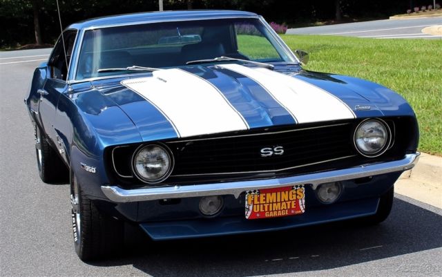1969 White Chevrolet Camaro Coupe