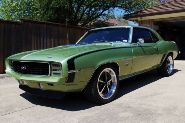 1969 Frost Green Metallic Chevrolet Camaro Coupe
