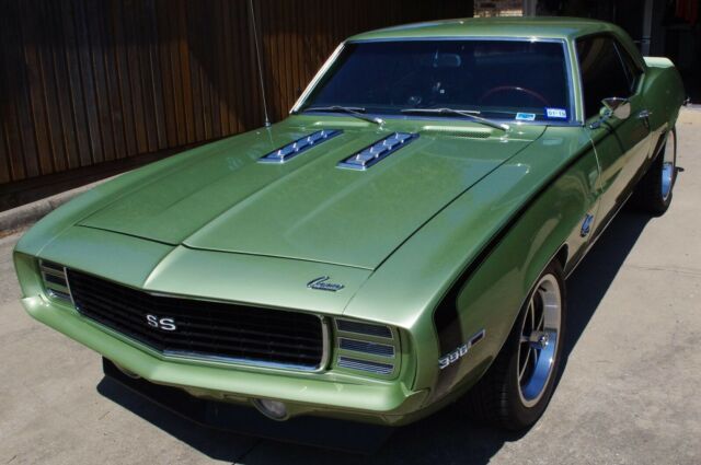1969 Frost Green Metallic Chevrolet Camaro Coupe