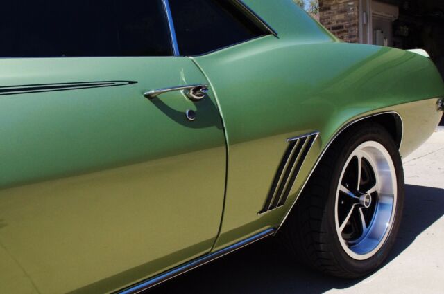 1969 Frost Green Metallic Chevrolet Camaro Coupe