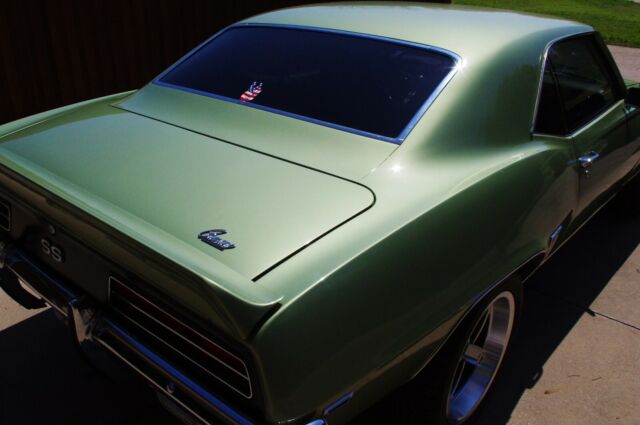 1969 Frost Green Metallic Chevrolet Camaro Coupe