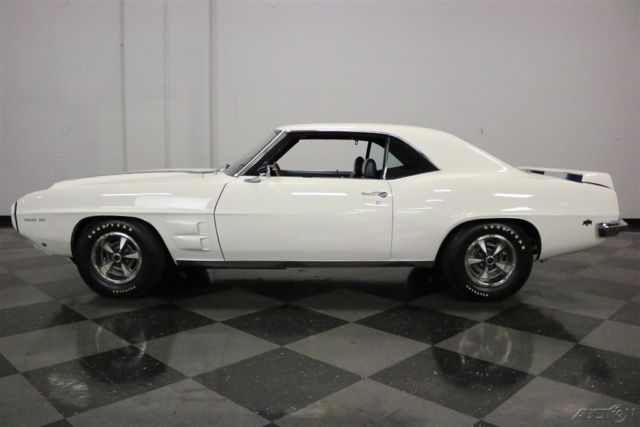 1969 White Pontiac Firebird
