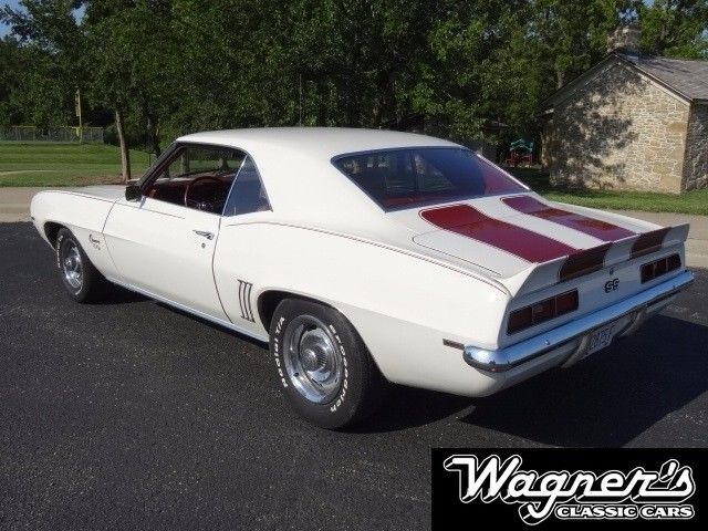 1969 White Chevrolet Camaro Coupe
