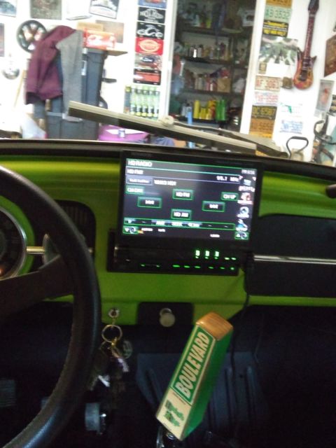 1969 Black and green Volkswagen Beetle - Classic Type1