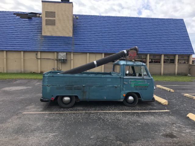 1969 Blue Volkswagen Bus/Vanagon